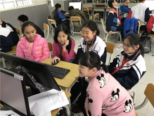 “發現杯”中國青少年編程挑戰活動廣州賽區，近500名編程小達人競技