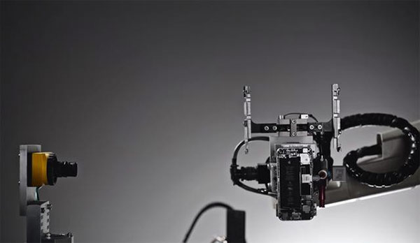 蘋果研發(fā)Liam機(jī)器人每11秒就可"殺"掉一部iphone