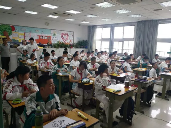 當好幫手精準服務，童程童美助力學校科技活動