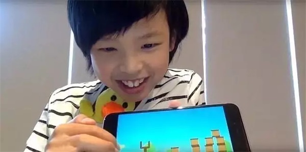 蘋果發(fā)布會(huì)最小程序員 6歲學(xué)編程 已設(shè)計(jì)5款A(yù)PP