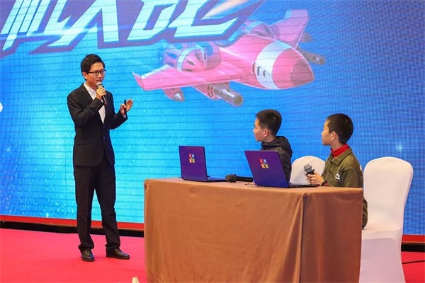 達人達己 聚力共贏| 2017-2018 達內2018年大型企業訂單洽談會召開，童程童美閃亮壓軸