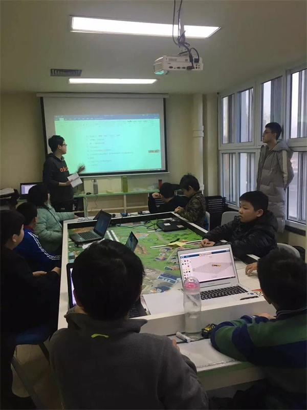 達(dá)內(nèi)童程童美202018年FLL工程挑戰(zhàn)賽集訓(xùn)火熱進(jìn)行中！