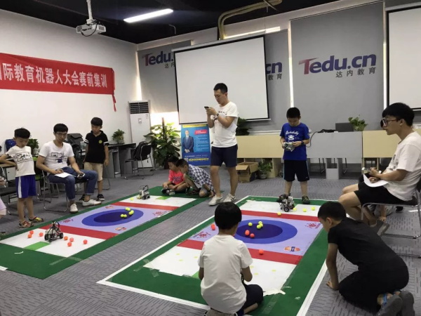 走向勝利，202顆明日之星云集童程童美RoboRAVE國際大賽暑期特訓營！