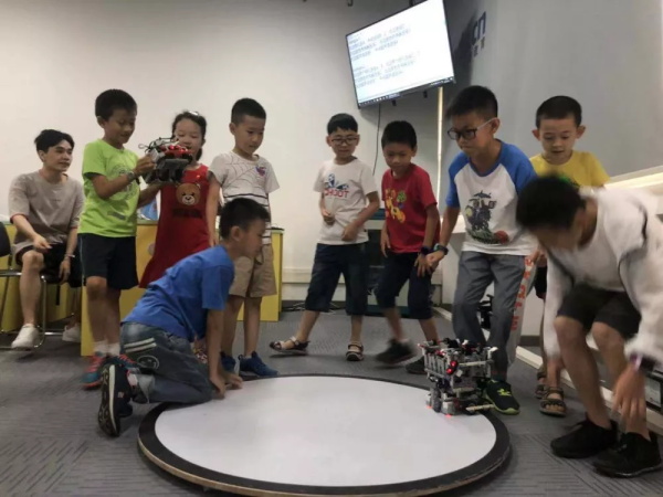 走向勝利，202顆明日之星云集童程童美RoboRAVE國際大賽暑期特訓營！