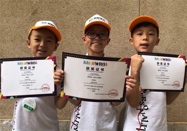2019WRO昆明營(yíng)：千余選手同臺(tái)競(jìng)技，童程童美150多位學(xué)員榮獲大獎(jiǎng)！ 