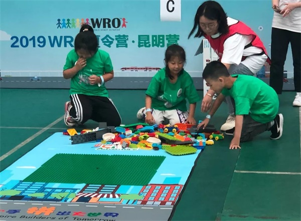 2019WRO昆明營(yíng)：千余選手同臺(tái)競(jìng)技，童程童美150多位學(xué)員榮獲大獎(jiǎng)！ 