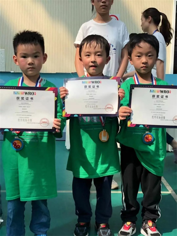 2019WRO昆明營(yíng)：千余選手同臺(tái)競(jìng)技，童程童美150多位學(xué)員榮獲大獎(jiǎng)！ 
