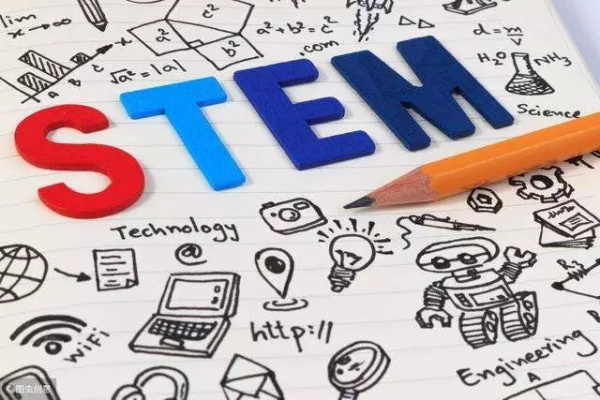 高中信息技術課標組核心成員深入解讀《信息時代的青少年信息素養》